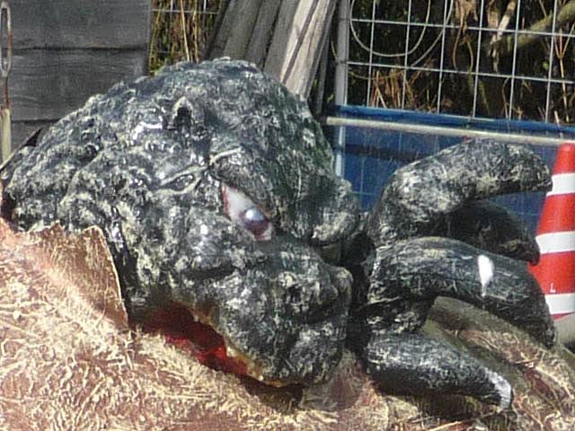 沖縄の珍風景〜怪獣誕生〜