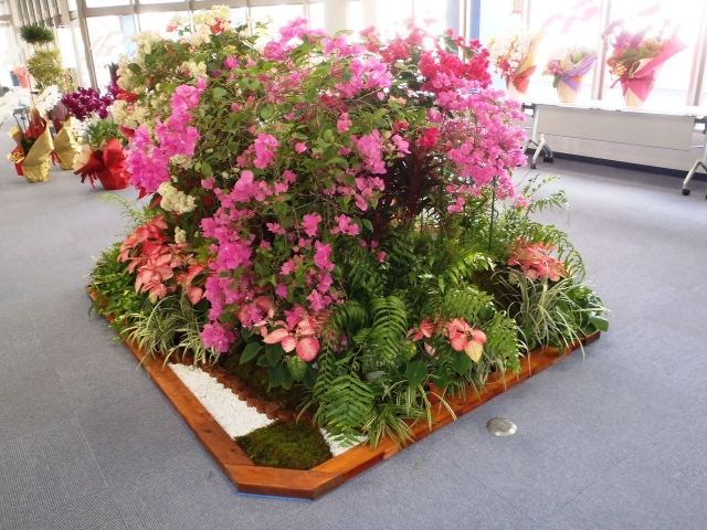 新社屋竣工式　御祝室内ディスプレイの写真