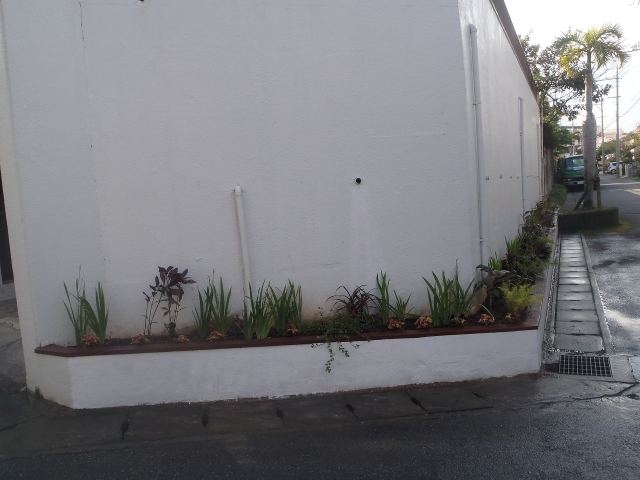 那覇市　N氏邸　ブロック補修・芝張の写真