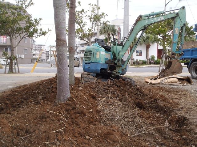 宜野湾市　O事務所様　人工芝設置の写真