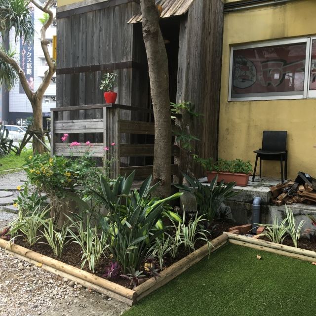 那覇市久茂地 Aビル 植栽工事の写真